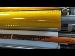 Hoe PMMA Prismatische Reflecterende Vinyl voor Verkeersborden te Kiezen